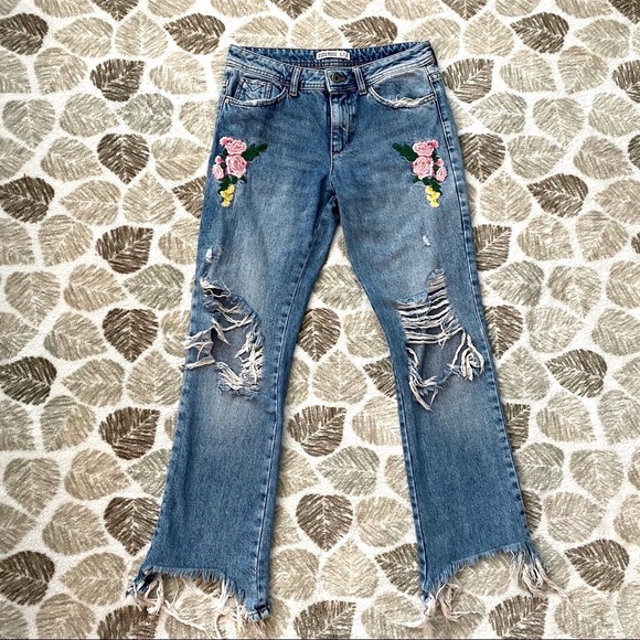 Zara Denim - ZARA Basic 1975 Floral Embroidered Denim Jeans